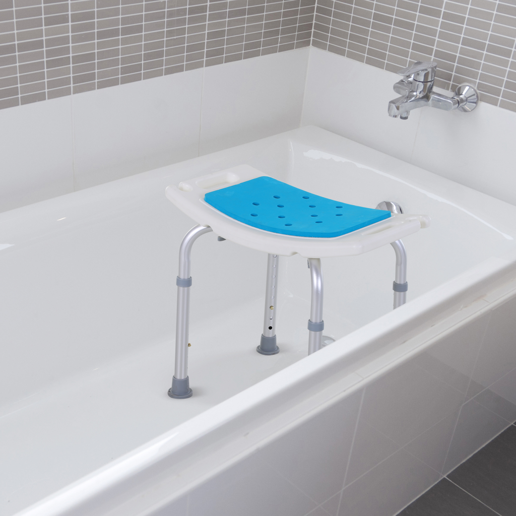 Adjustable aluminum bath stool by HOMCOM, featuring a non-slip surface and 136kg capacity for safe showering support.
