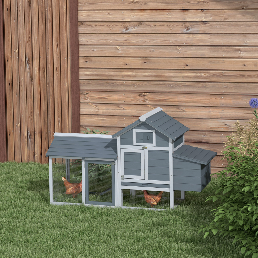 Pawhut small grey chicken coop with nesting box and outdoor run, measuring 150.5 x 54 x 87 cm.