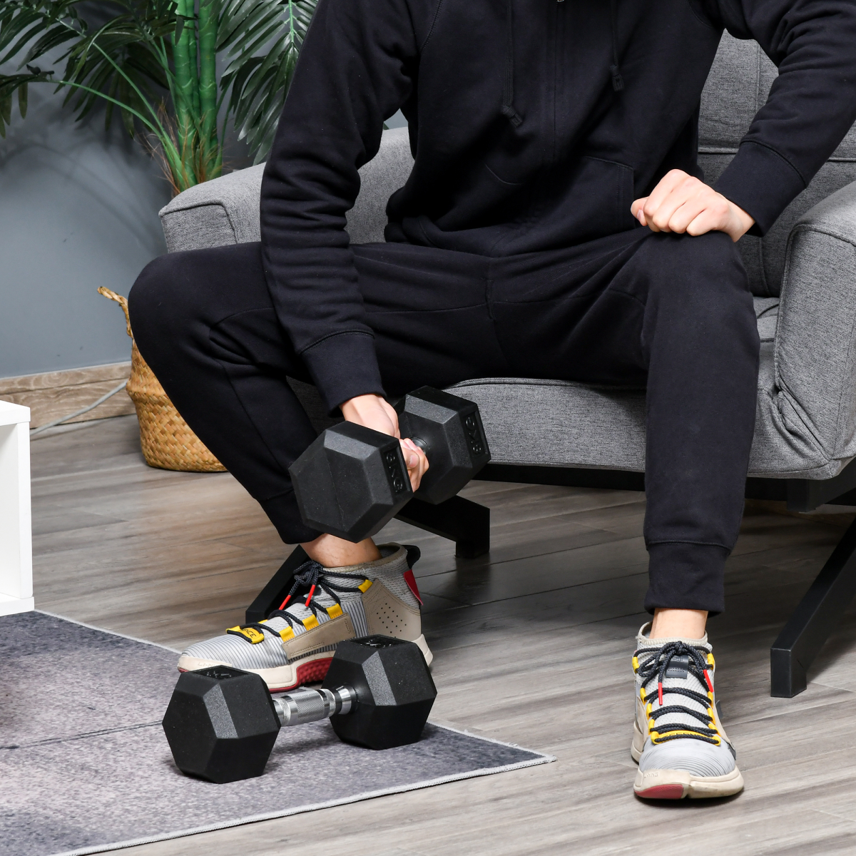 Hexagonal dumbbells 2x8kg from ActiveGear, perfect for home fitness and weight lifting exercises.
