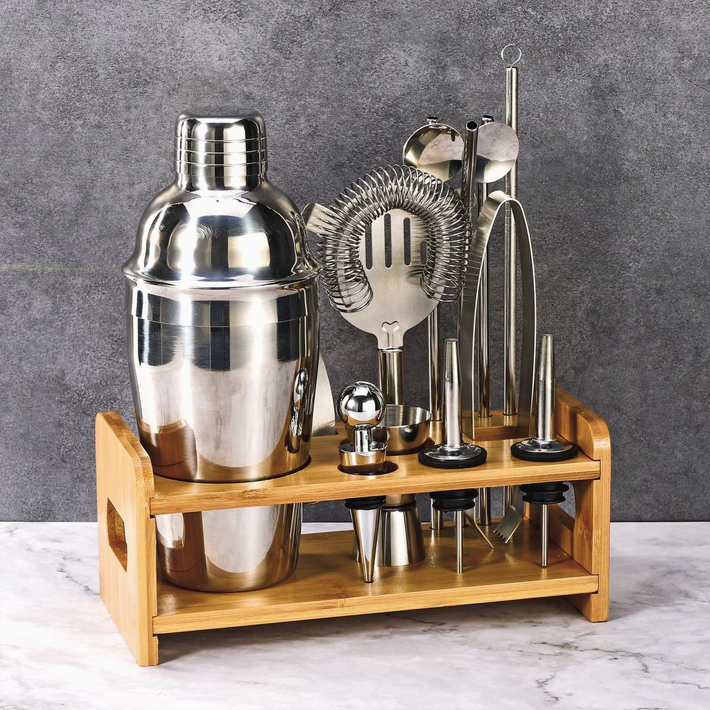 15-piece cocktail shaker set by Vinsani, featuring stainless steel tools for bartending and mixology.