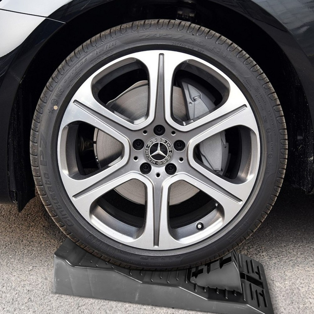 Heavy-duty Caravan levelling ramp set for motorhomes and RVs, designed for 5-tonne capacity, two-pack from AutoPro.