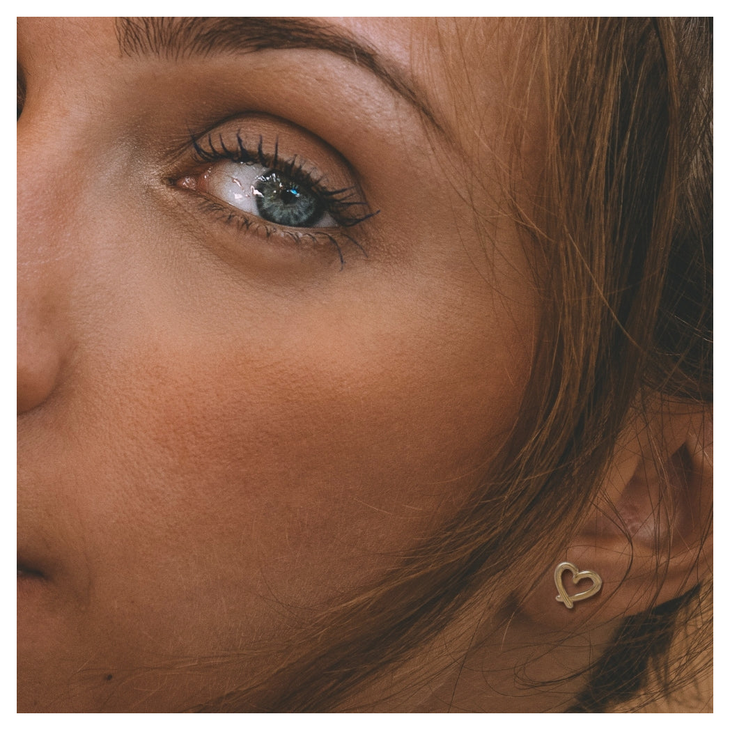 Small Gold Heart Stud Earrings - Gold Plated Stainless Steel - 6×7mm