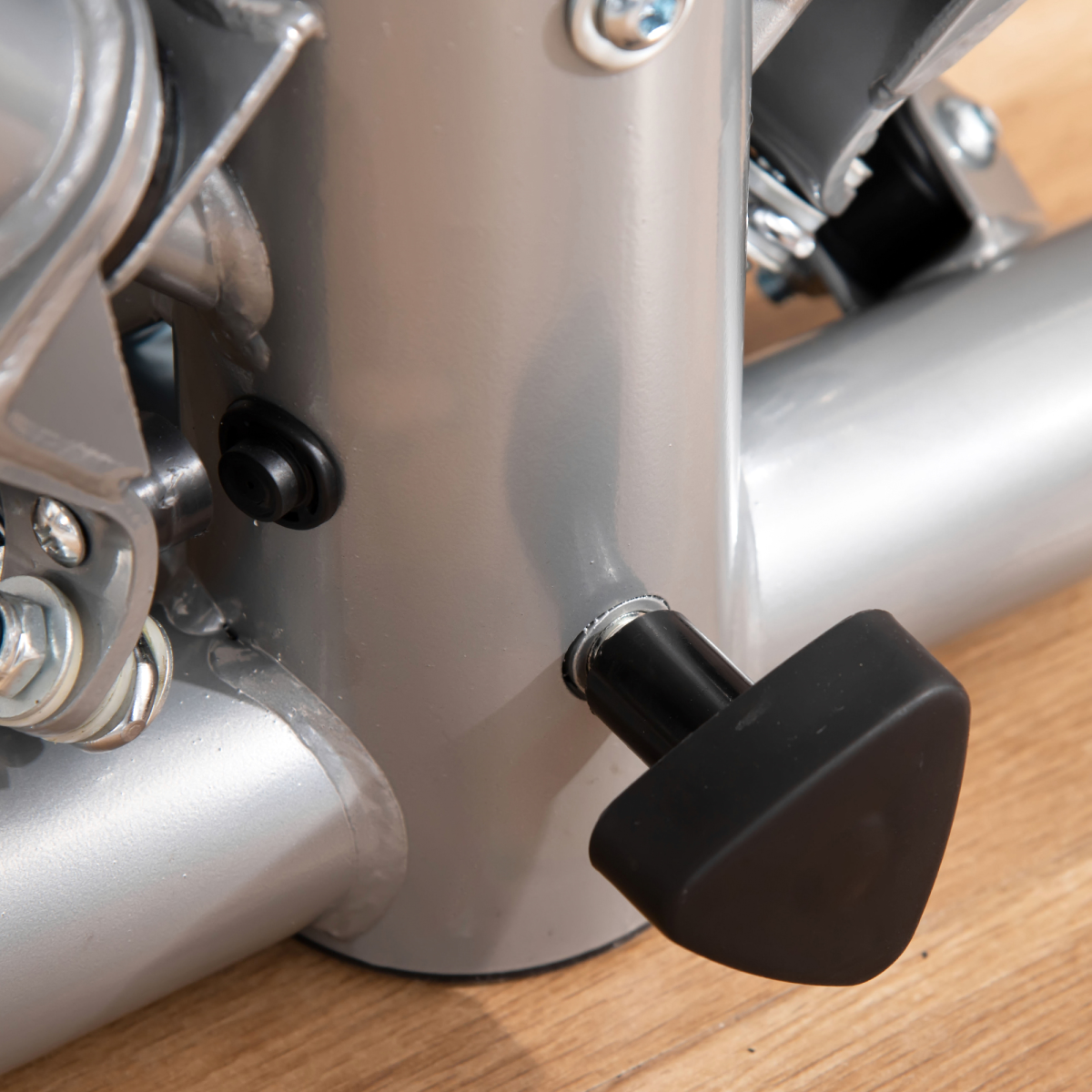 Adjustable Twist Stepper by HOMCOM, featuring a compact design for home gym aerobic workouts and easy-to-use stepping mechanism.