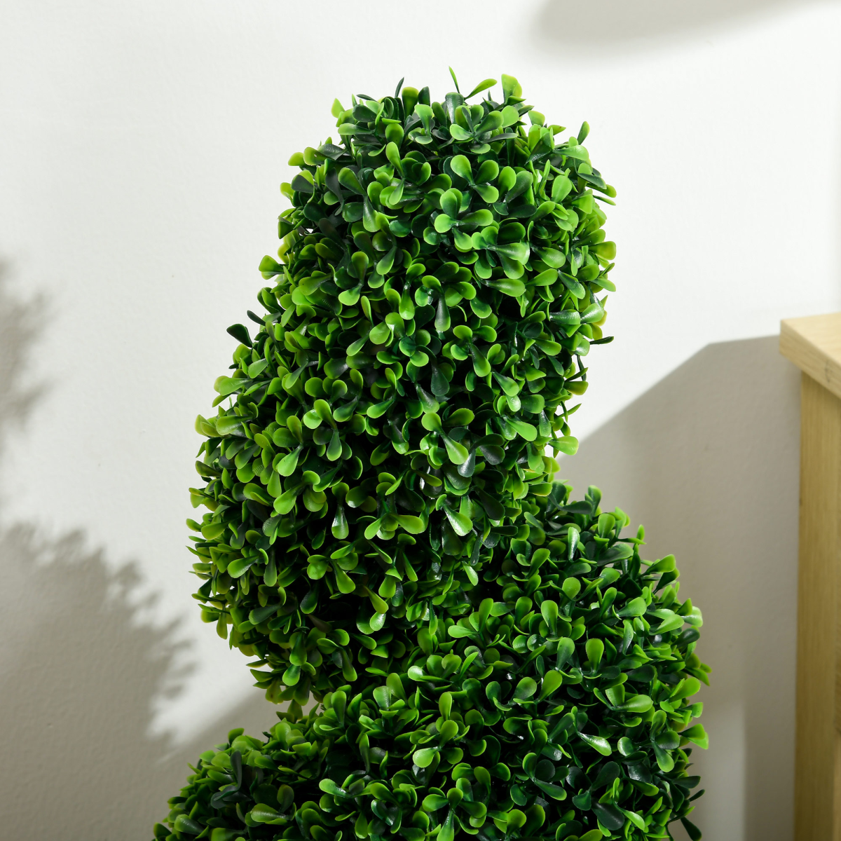 Set of 2 HOMCOM artificial boxwood spiral topiary trees with lavender, each 90cm tall, in decorative planters.