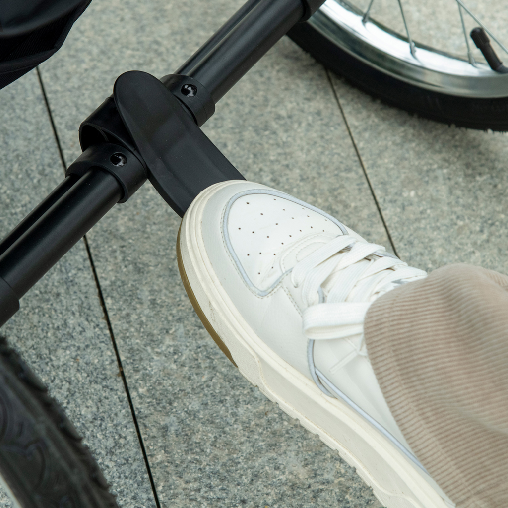 PawHut 3 Wheel Pet Stroller, for Medium Small Dogs, Foldable Cat Pram - Yellow