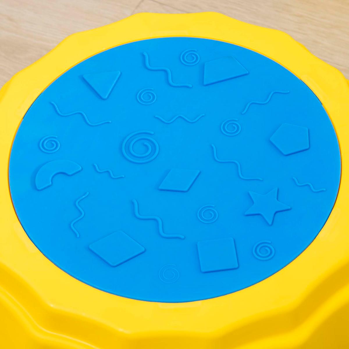 Eight-piece Kids Stepping Stones with non-slip surface, brightly colored, designed for outdoor play by Outsunny.