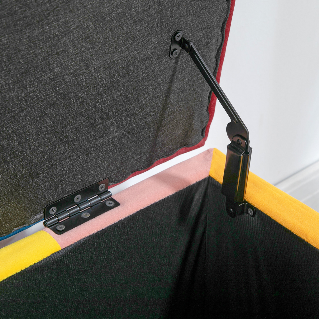 Button-tufted velvet storage ottoman by HOMCOM, measuring 114 x 47 x 47cm, in a stylish living room setting.