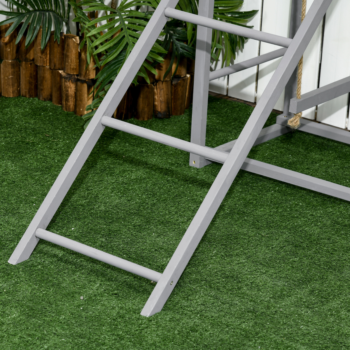 PawHut Chicken Activity Play Chicken Coop with Swing Set for 3-4 Birds, Grey