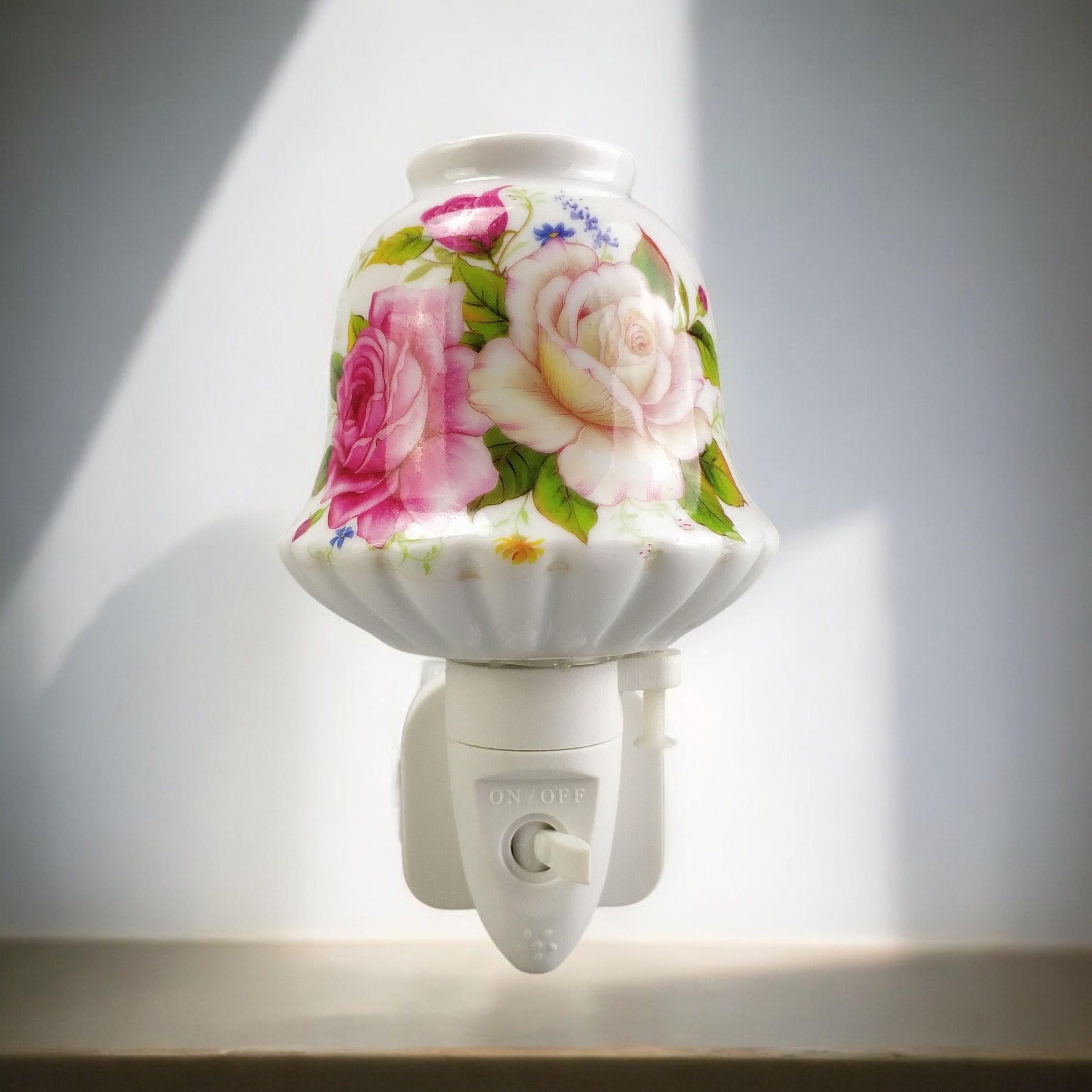 8 INCH FLORAL LED NIGHTLIGHT PINK AND WHITE FLOWERS