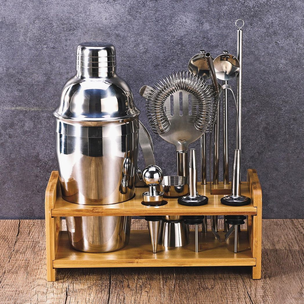 15-piece stainless steel cocktail shaker set by Vinsani, featuring various bartending tools for mixology.